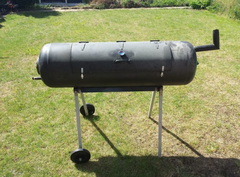 Create a massive BBQ from electric water heater