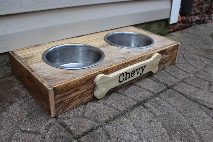 How to Make Your Own DIY Dog Feeding Station