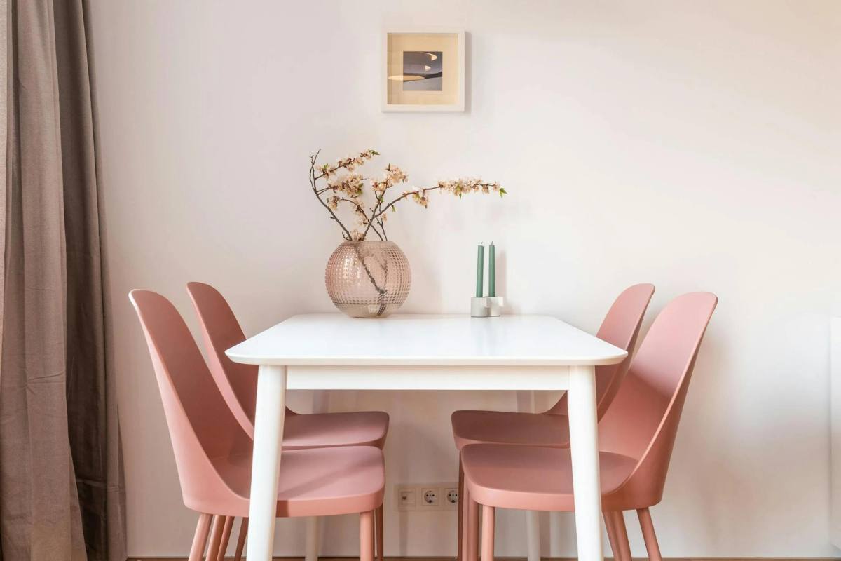 Must-Have Pieces for a Beautiful Dining Room