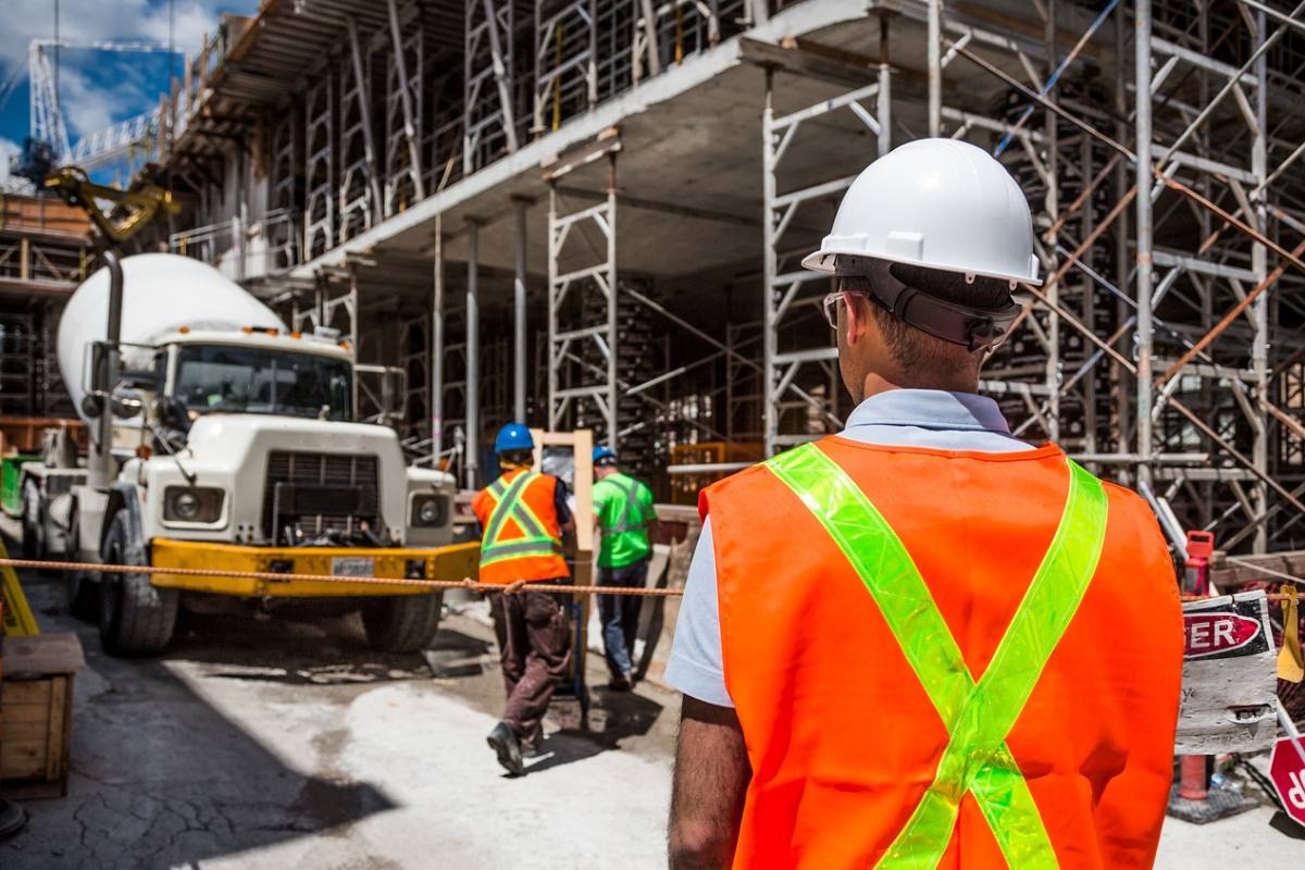 How to Choose the Right Equipment for Your Construction Project