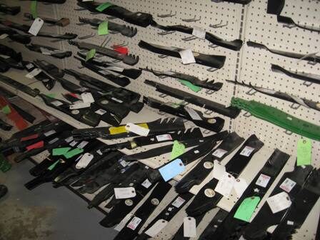 tm-blades-lown-mower-06-6981536