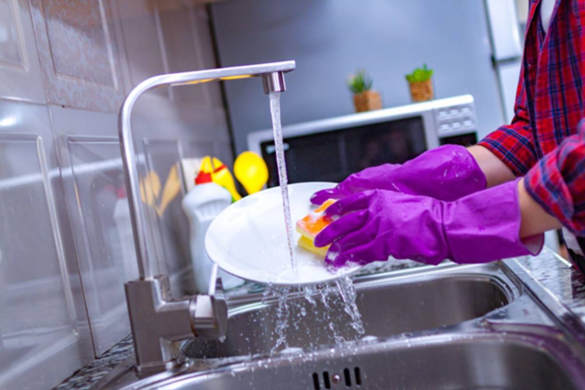 rising-plate-with-water