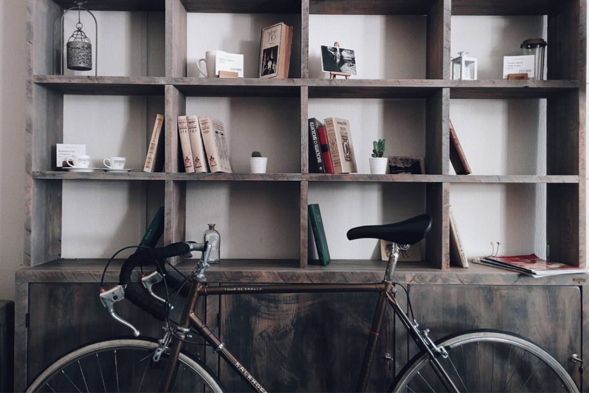 bike-and-shelves