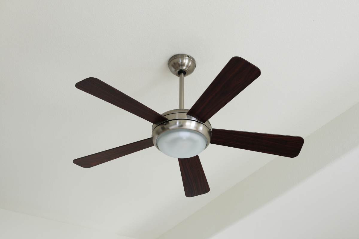 fan-light-in-living-area