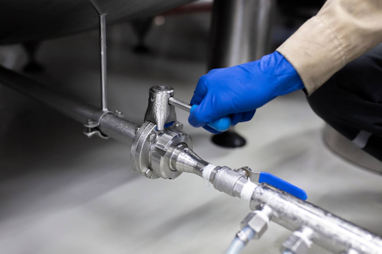 how-chemical-drain-cleaners-affect-your-pipes-and-drains